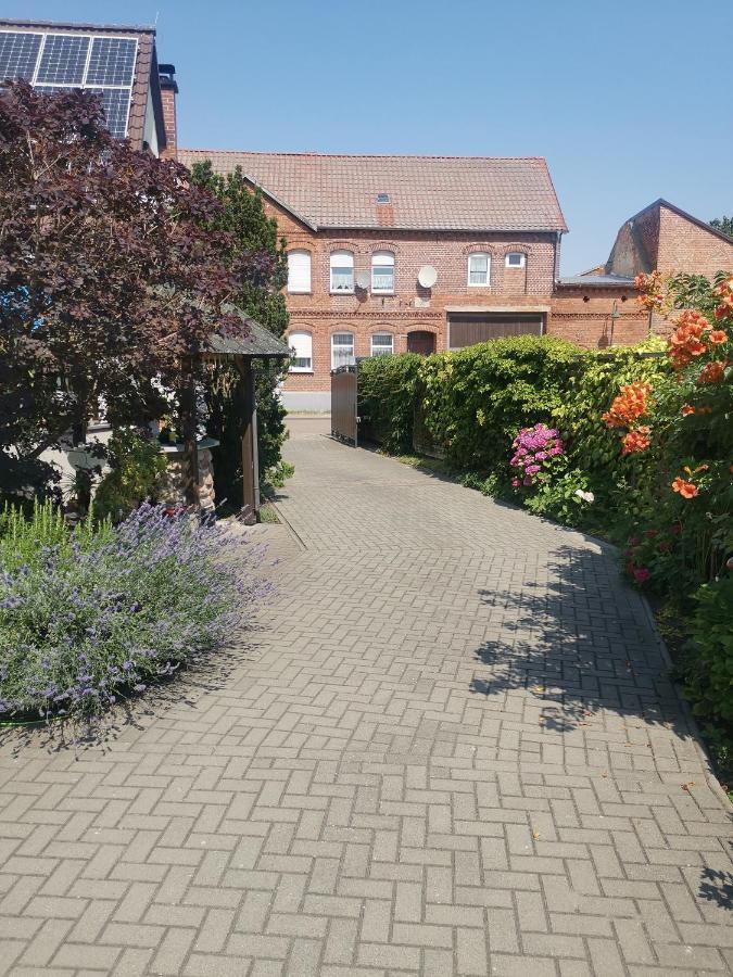 Ferienwohnung Uenglingen Stendal Exteriör bild
